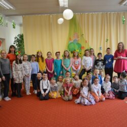 Zajęcia języka angielskiego uczniów 4B z przedszkolakami z PP Nr 34 w Tarnowie