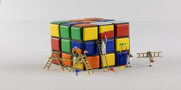 Konkurs układania Kostki Rubika w SP24
